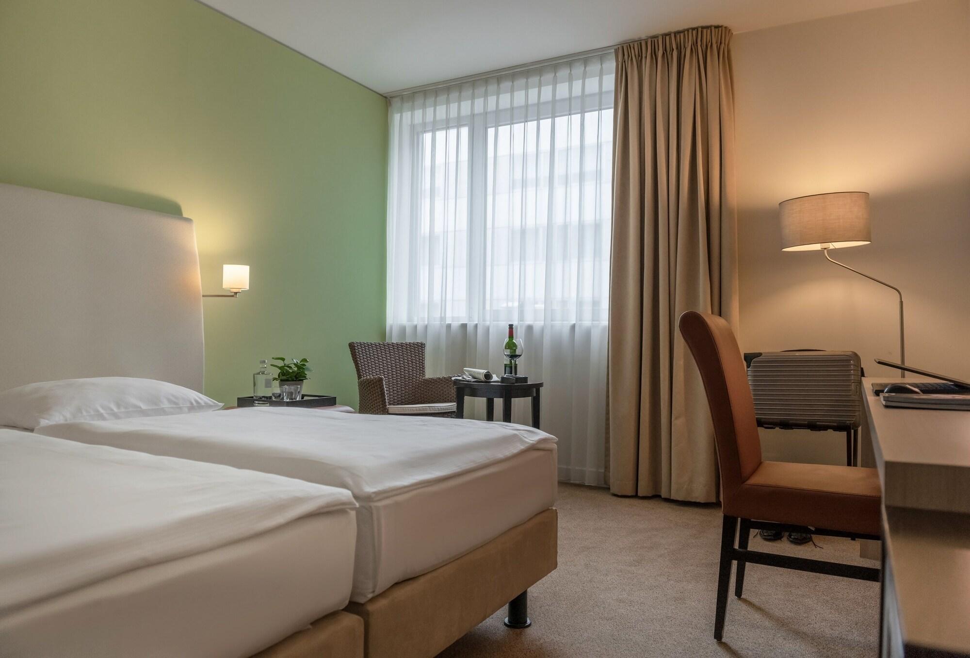 Tulip Inn Hotel Duesseldorf Arena Eksteriør billede